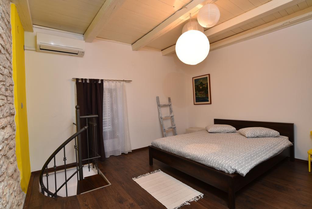 Holiday Home Brhanici Svetvinčenat Kültér fotó